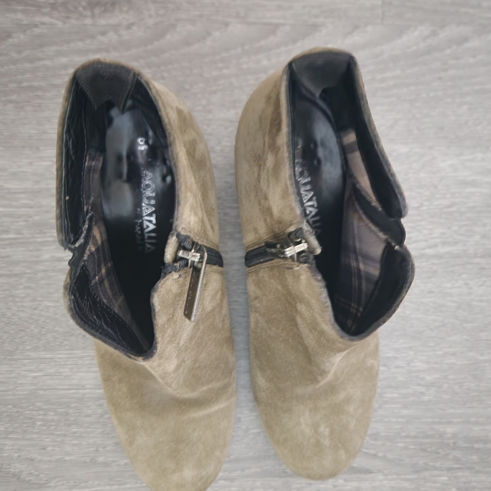 Aquatalia Olive green booties size 6.5
